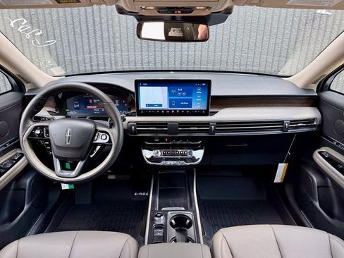 New 2025 Lincoln Corsair Grand Touring AWD/4WD image 35