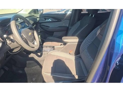 Used 2021 Chevrolet TrailBlazer LS FWD image 5