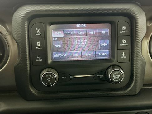 Used 2018 Jeep Wrangler Sport image 19