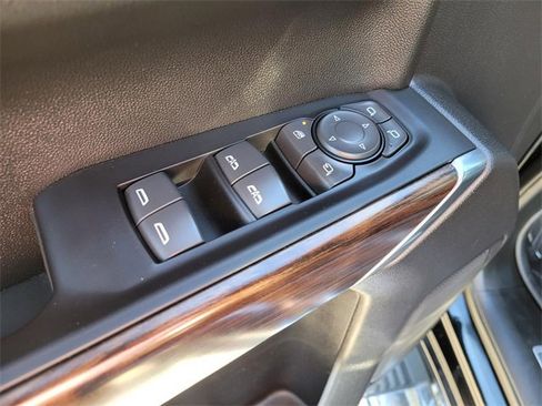 Used 2022 GMC Sierra 1500 SLT image 19