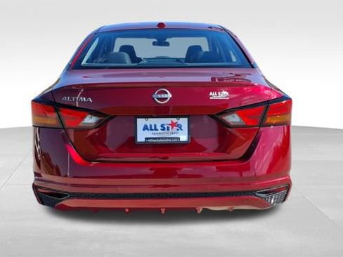 Used 2025 Nissan Altima 2.5 SV image 7