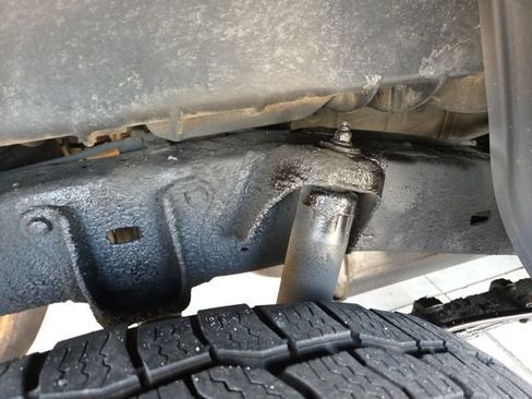 Used 2017 Toyota Tacoma TRD Sport AWD/4WD image 99