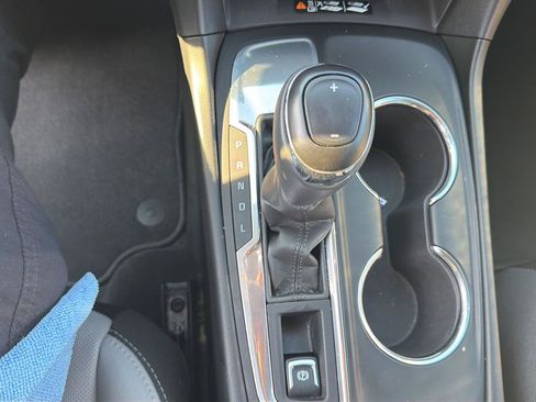 Used 2019 Chevrolet Equinox Premier FWD image 19