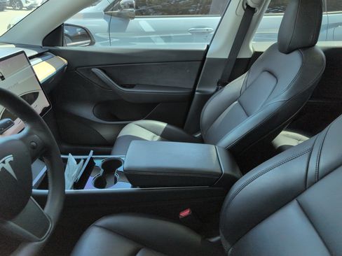 Used 2020 Tesla Model Y Long Range AWD/4WD image 5