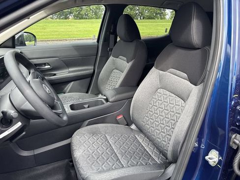 New 2026 Nissan Kicks SV w/ Cold Weather Package AWD/4WD image 11