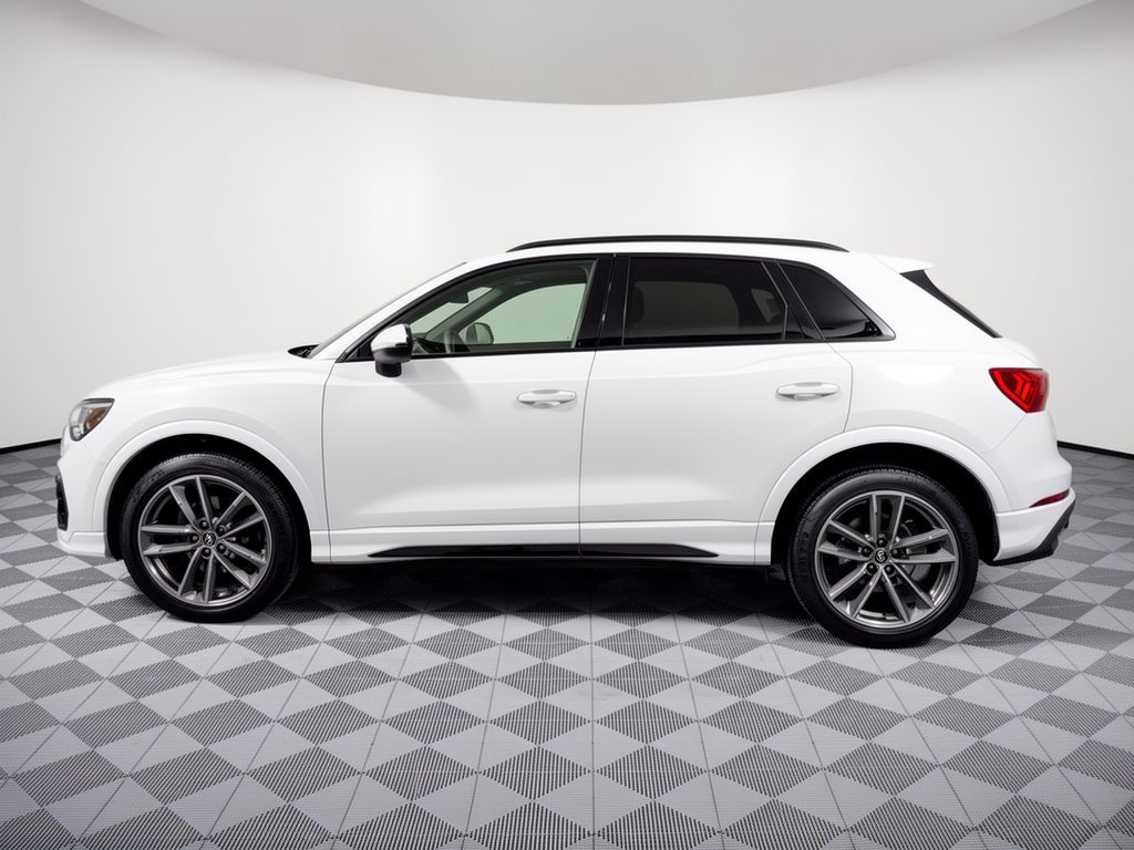 Certified 2025 Audi Q3 2.0T Premium w/ Convenience Package AWD/4WD image 2