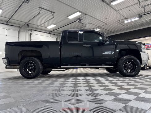 Used 2008 Chevrolet Silverado 2500 LT w/ Suspension Package, Off-Road AWD/4WD image 17