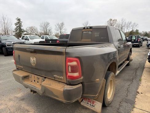 Used 2024 RAM 3500 Laramie image 7