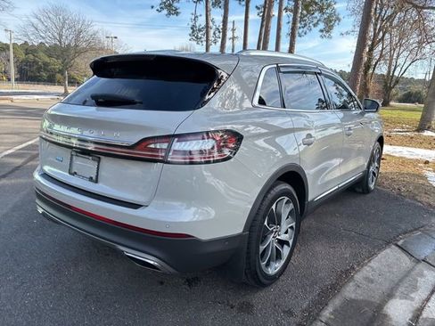 Certified 2022 Lincoln Nautilus Reserve w/ Equipment Group 201A image 3