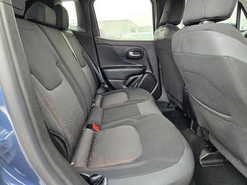 Certified 2023 Jeep Renegade Latitude image 8