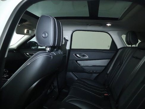 Used 2019 Land Rover Range Rover Velar S AWD/4WD image 19