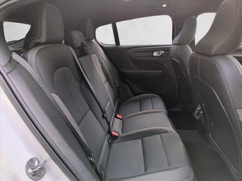 Certified 2023 Volvo C40 Recharge Core image 20