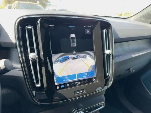 Used 2023 Volvo C40 P8 Recharge Ultimate image 22