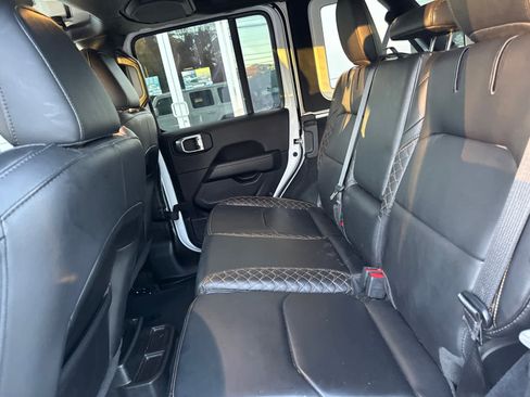 Used 2023 Jeep Wrangler Unlimited Sahara image 30