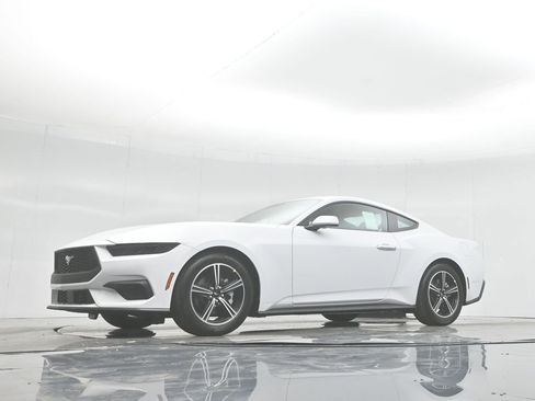 New 2025 Ford Mustang Coupe image 40