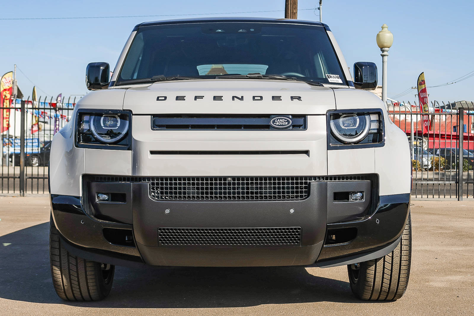 New 2026 Land Rover Defender 110 X-Dynamic SE AWD/4WD image 2