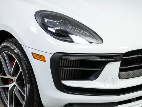 New 2026 Porsche Macan S AWD/4WD image 38
