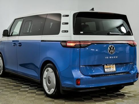 New 2025 Volkswagen ID. Buzz 1st Edition image 4
