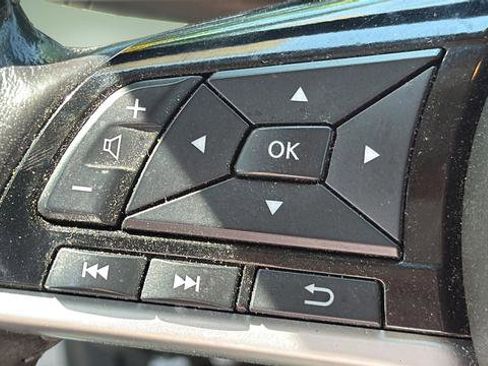 Used 2023 Nissan Altima 2.5 SL FWD image 14