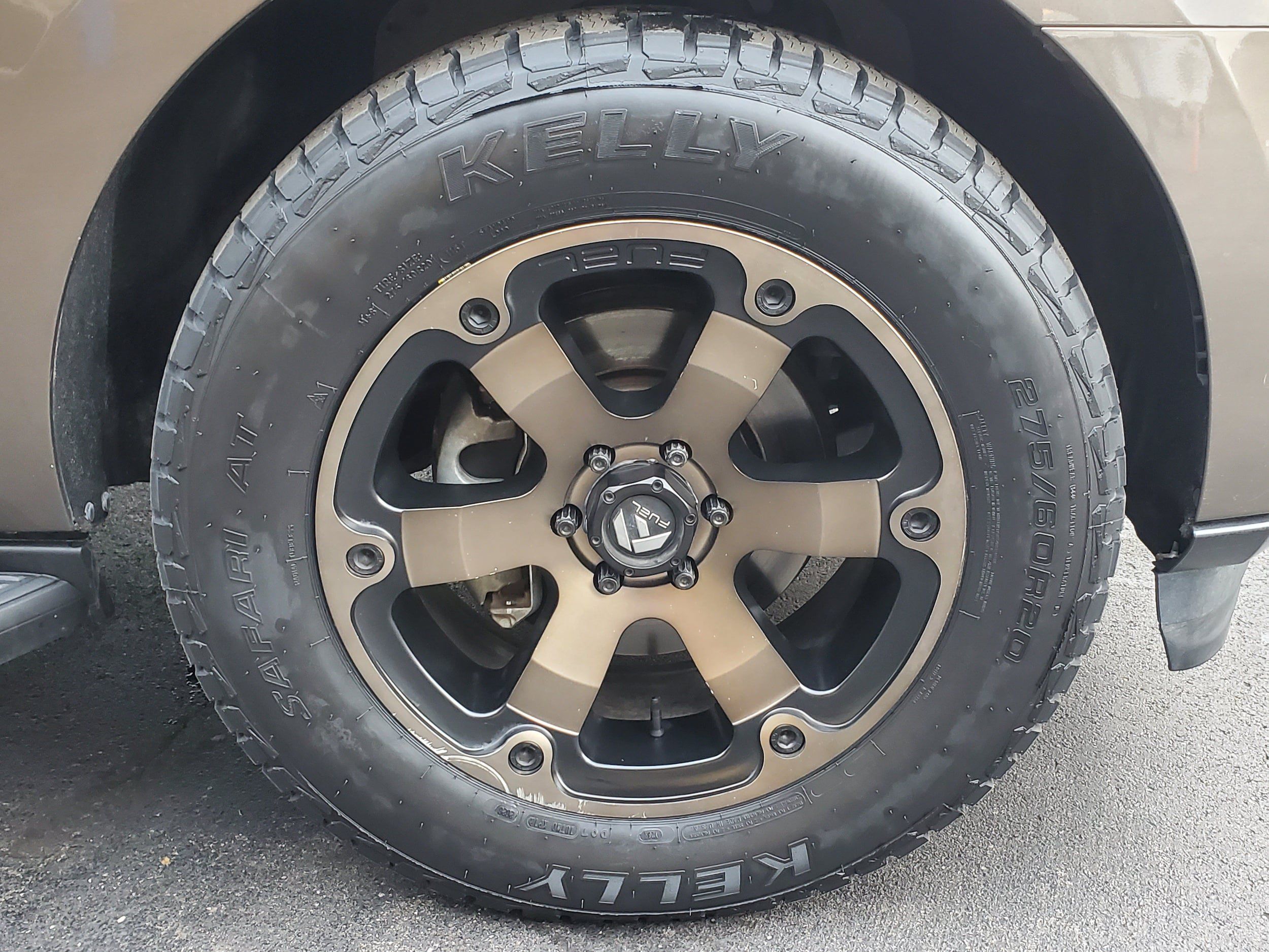 Used 2019 Ford Expedition XLT w/ Equipment Group 201A AWD/4WD image 29