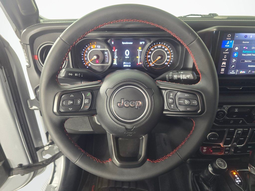 Used 2024 Jeep Wrangler Unlimited Rubicon AWD/4WD image 28