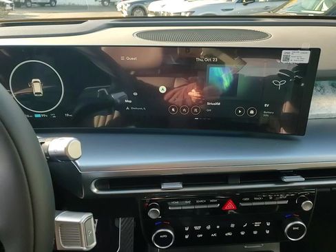 New 2026 Hyundai Ioniq 9 Calligraphy image 17