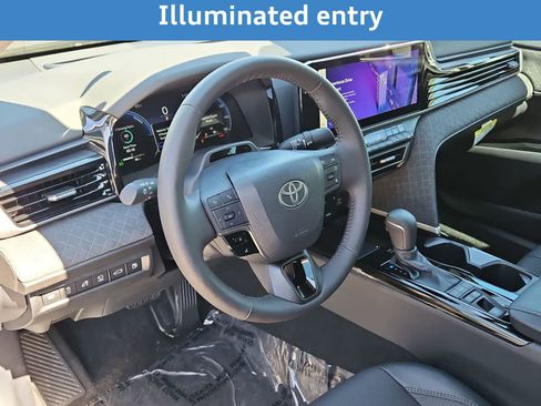 Used 2026 Toyota Camry XLE w/ Premium Plus Package image 12