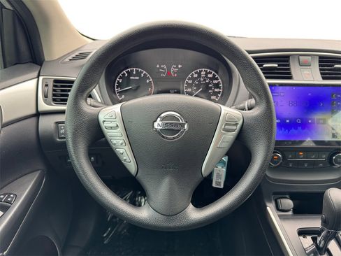 Used 2017 Nissan Sentra S image 23