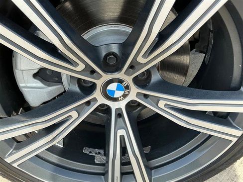 Used 2020 BMW 330i Sedan w/ Premium Package image 27