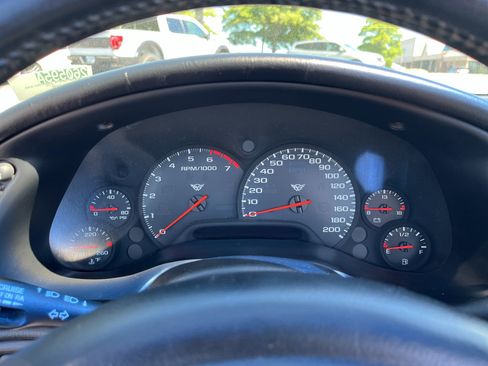 Used 2002 Chevrolet Corvette Convertible w/ Preferred Equipment Group2 RWD image 12