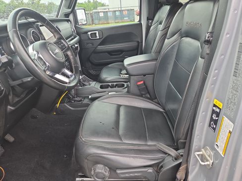 Used 2020 Jeep Wrangler Unlimited Sahara AWD/4WD image 5