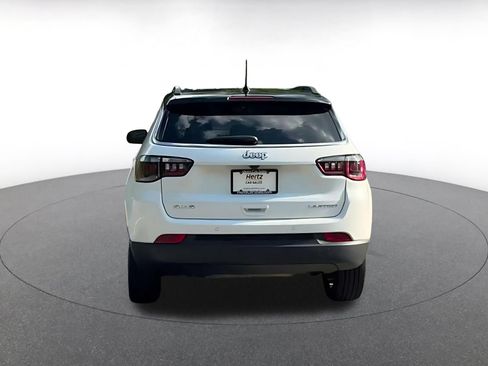 Used 2025 Jeep Compass Limited AWD/4WD image 9
