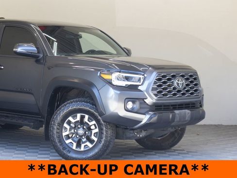 Used 2023 Toyota Tacoma TRD Off-Road w/ Black Out Package (TMS) AWD/4WD image 3