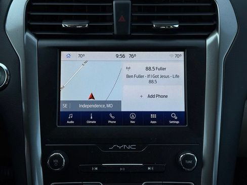 Used 2019 Ford Fusion SE FWD image 37