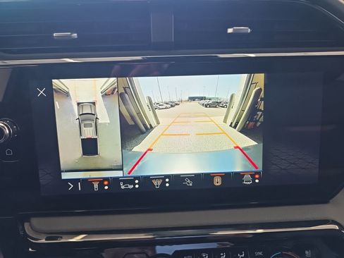 Used 2025 GMC Sierra 1500 AT4 w/ AT4 Premium Package image 53