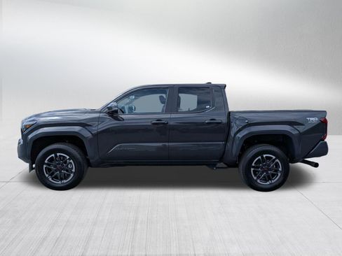 Used 2025 Toyota Tacoma TRD Sport w/ TRD Sport Upgrade Package AWD/4WD image 3