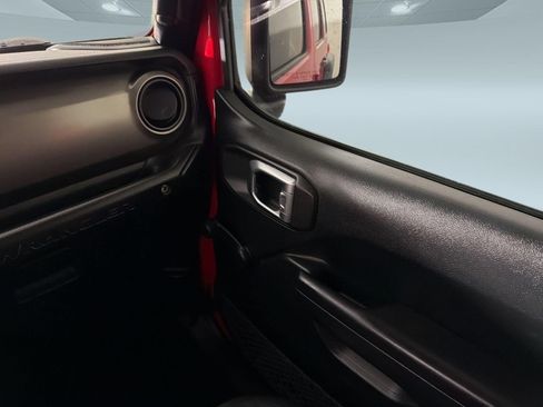 Used 2018 Jeep Wrangler Unlimited Sport AWD/4WD image 21