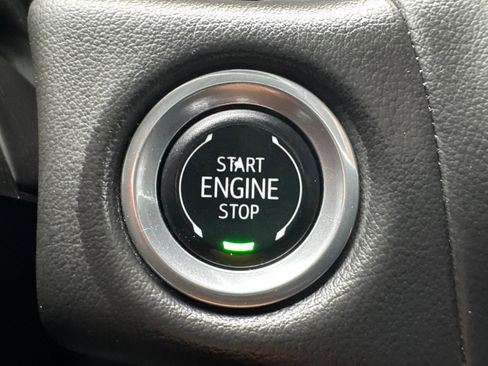 Used 2024 Chevrolet Tahoe LT AWD/4WD image 35