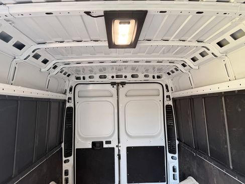 Used 2025 RAM ProMaster 3500 w/ Convenience Group FWD image 11