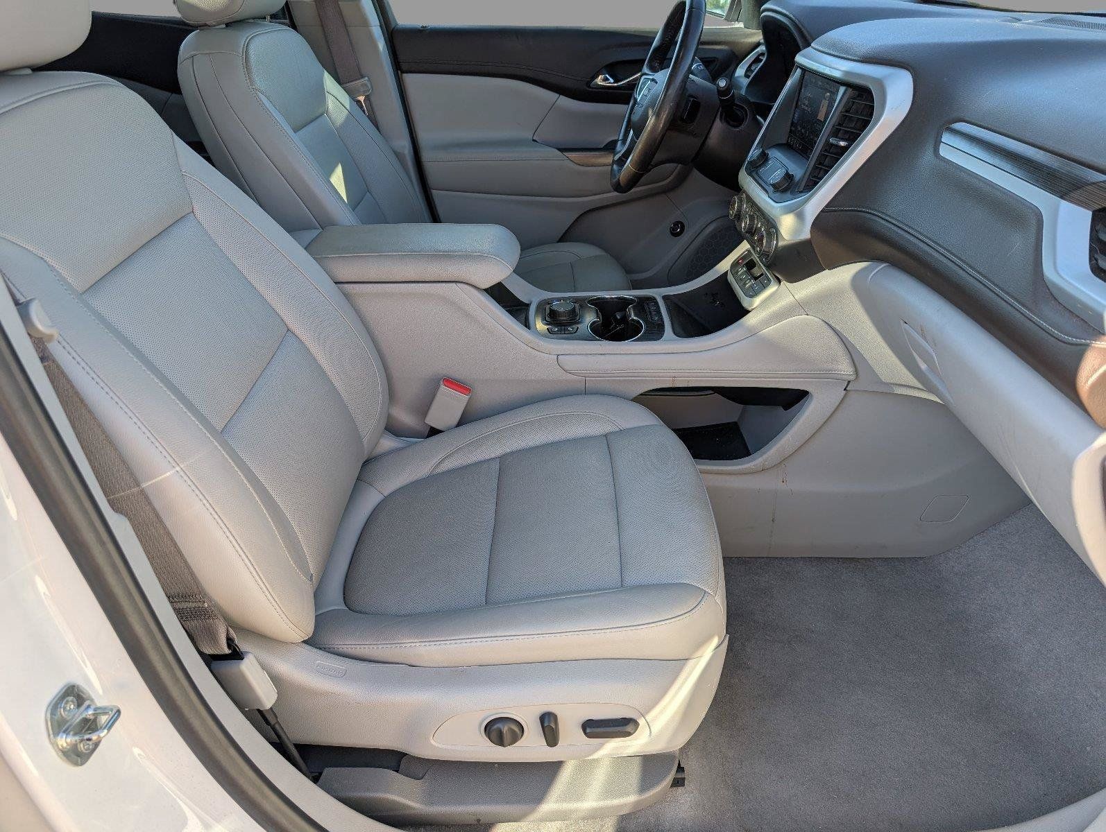 Used 2020 GMC Acadia SLT w/ Premium Package FWD image 40