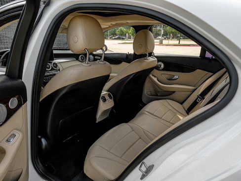 Used 2018 Mercedes-Benz C 300 Sedan w/ Multimedia Package image 36