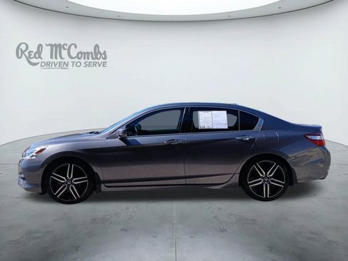 Used 2016 Honda Accord Touring image 2