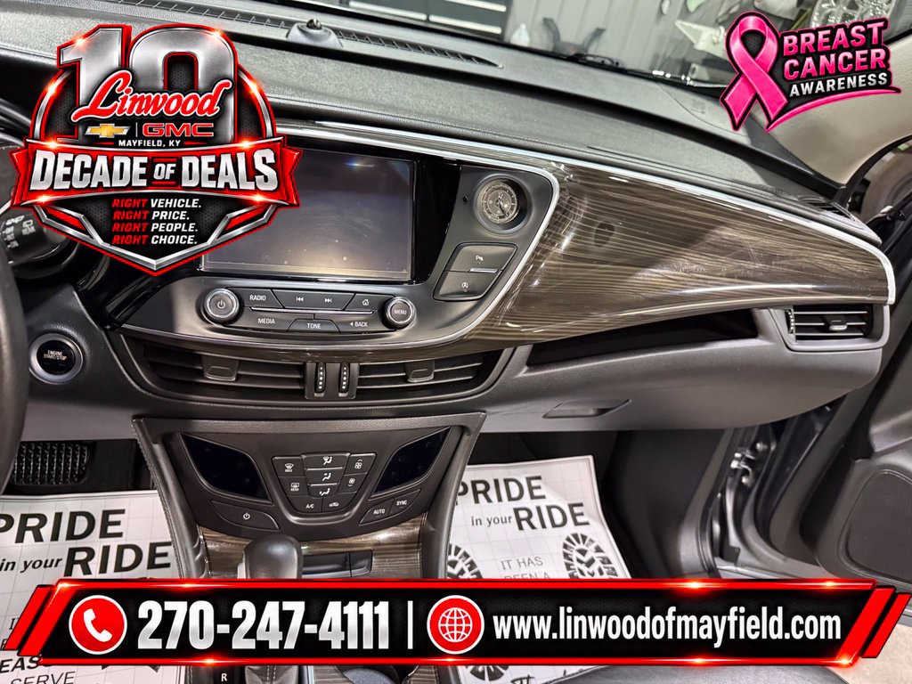 Used 2019 Buick Envision Essence FWD image 16
