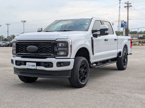 Certified 2024 Ford F250 XL w/ STX Appearance Package AWD/4WD image 4