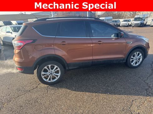 Used 2017 Ford Escape SE w/ Equipment Group 201A image 12
