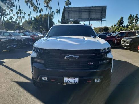 Used 2020 Chevrolet Silverado 1500 LT Trail Boss image 3