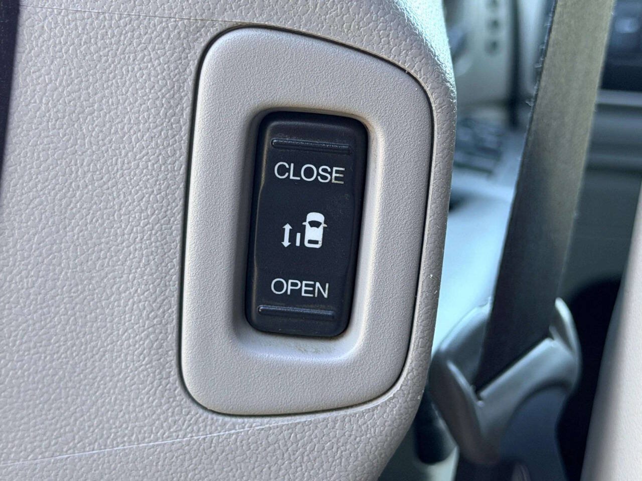Used 2015 Honda Odyssey Touring Elite image 29
