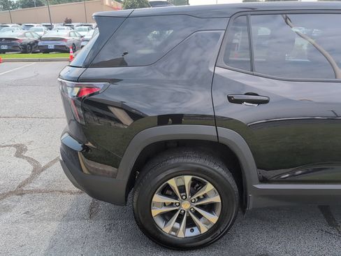 Used 2025 Chevrolet Equinox LT FWD image 22