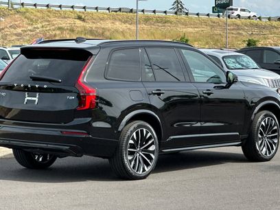 New 2026 Volvo XC90 T8 Ultra w/ Protection Package
