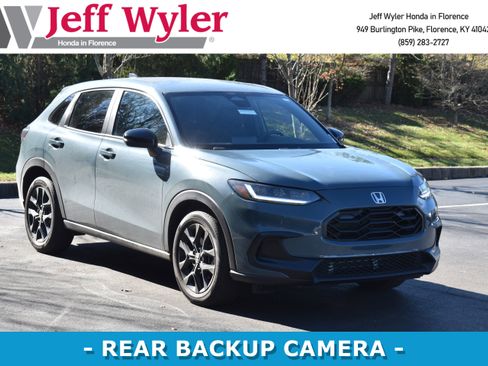 Certified 2025 Honda HR-V Sport image 1